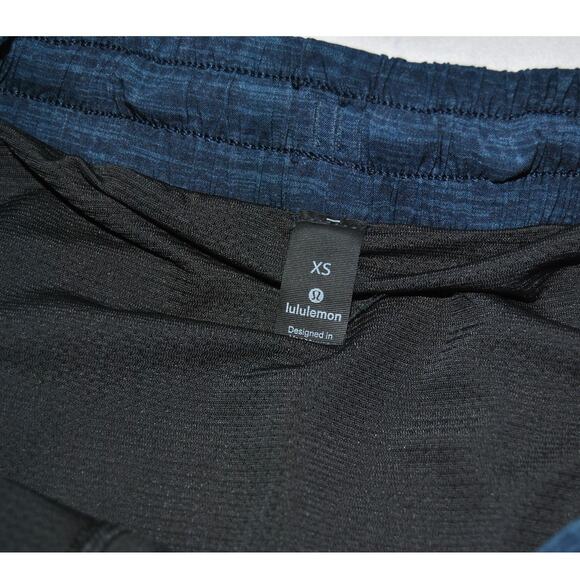 Lululemon Navy Blue X-Small 9" Inseam Lined Blue Shorts w/ Pockets - Picture 7 of 8